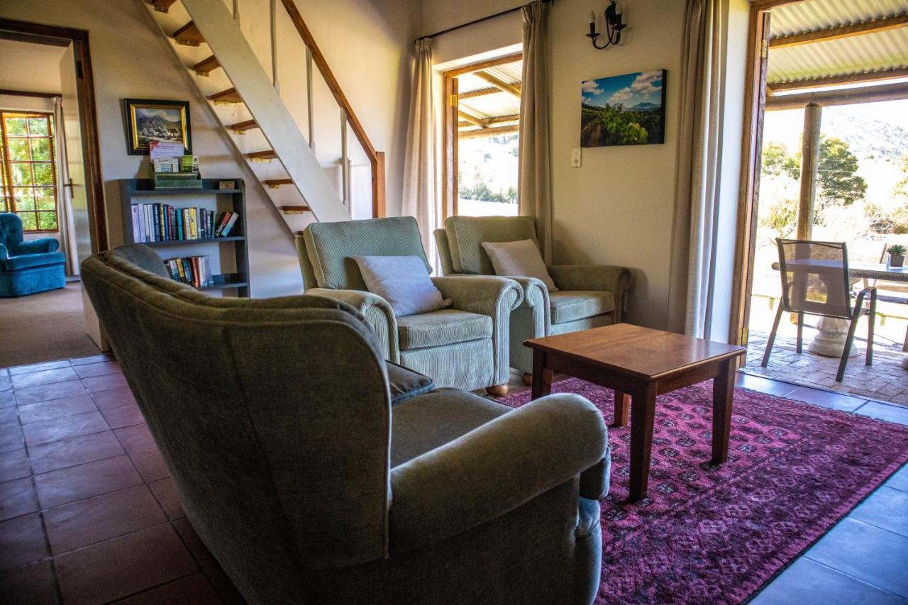 Zebra Cottage And Lodge สเตลเลนบอช ภายนอก รูปภาพ